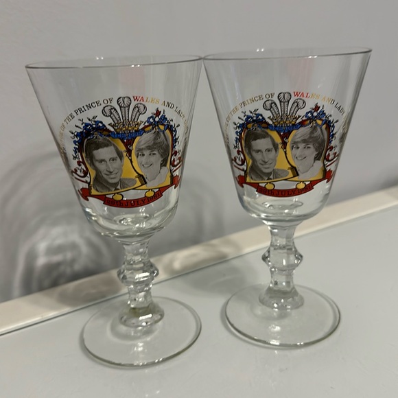 Vintage Collector Fancy Princess Diana Royal Wine Glasses Set - Picture 1 of 8